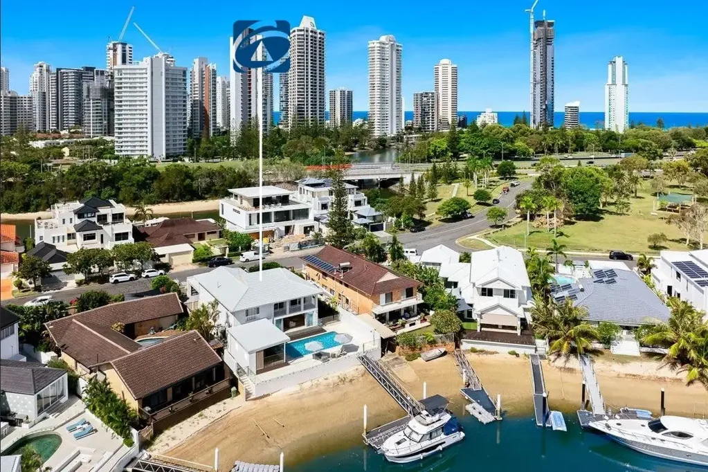 Surfers Paradise 6غرفة نوم Architectural statement of luxury with stunning water views