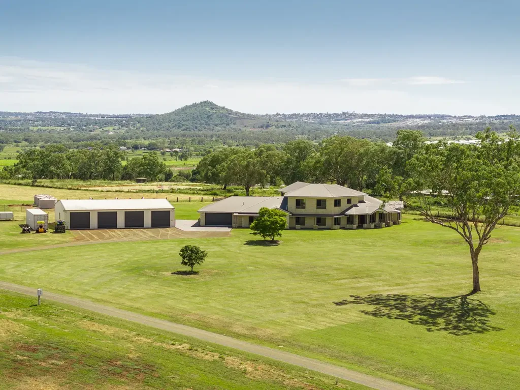 142 Bunkers Hill School Road, Westbrook, QLD 4350