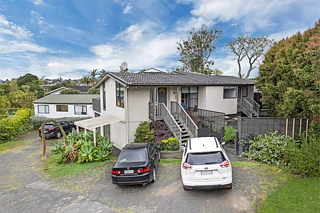 9 & 9A Sherie Place, Howick, Manukau City