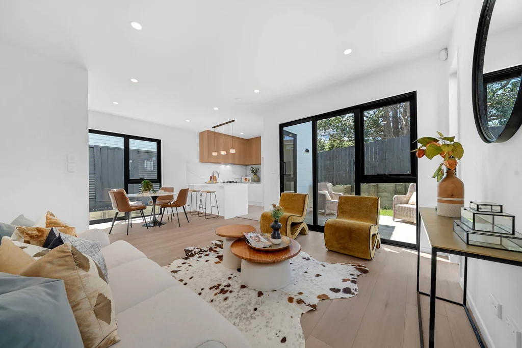 Bucklands Beach 4ห้องนอน Modern Family Living with EV Charger Convenience