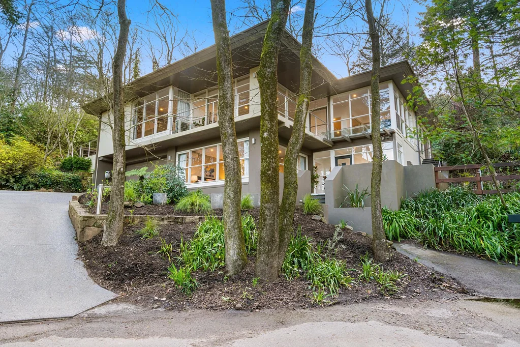12 Rostrevor Road, Stirling, SA 5152