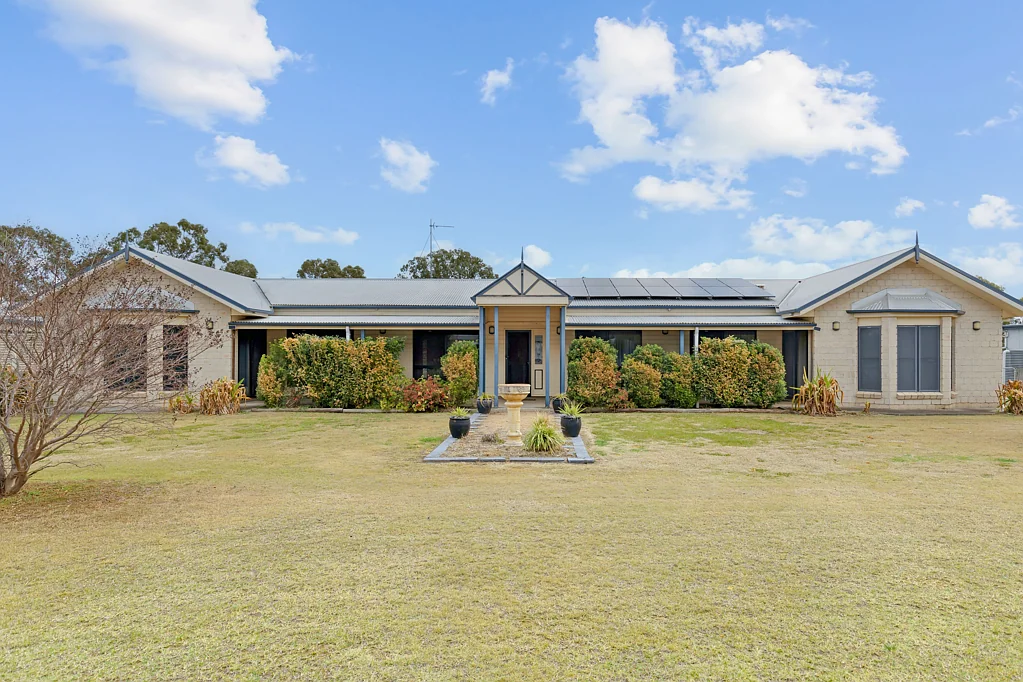 56 Cory Street, Oakey, QLD 4401