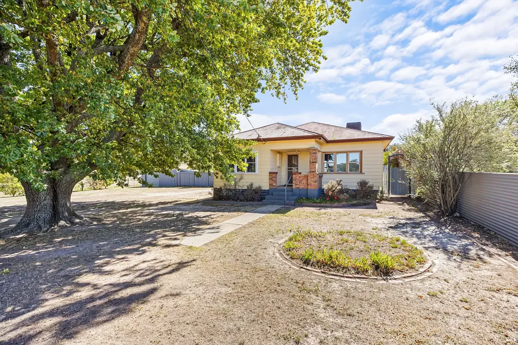 Beaufort 4Moenga Country Charm with Modern Upgrades Just Minutes from Beaufort