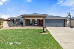 14 Goonawarra Street, Gobbagombalin