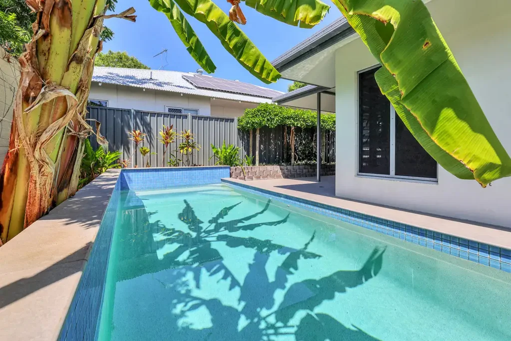 LEASE UNTIL 12 DECEMBER Villa-Style Duplex with Swimming Poo