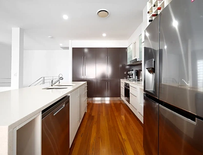 2/5 Muscovey Avenue, Paradise Point, QLD 4216, 3 chambres, 3 salles de bain, House