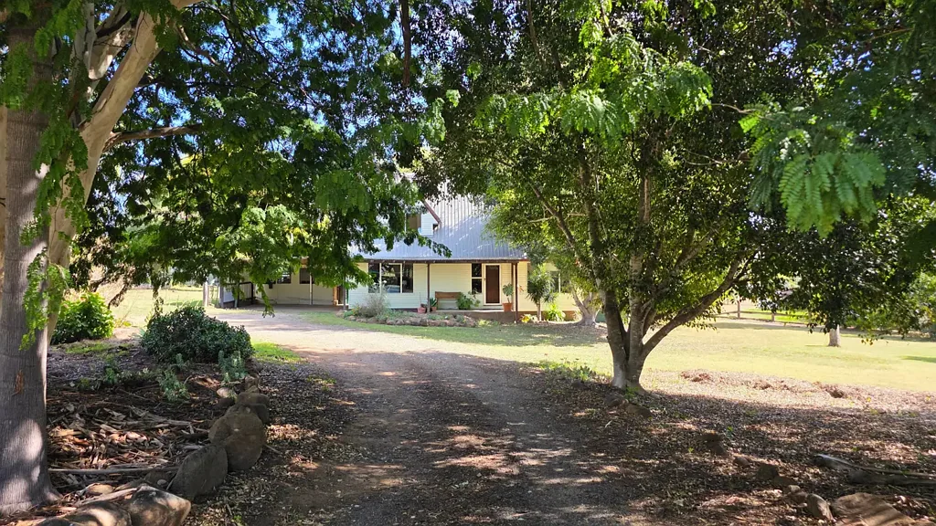 Gayndah 3 Bedroom Private & Peaceful on 3412sqm