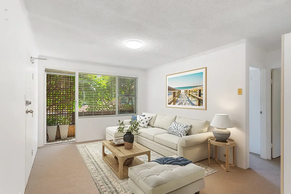 Coastal Tranquillity with Lifestyle Convenience !