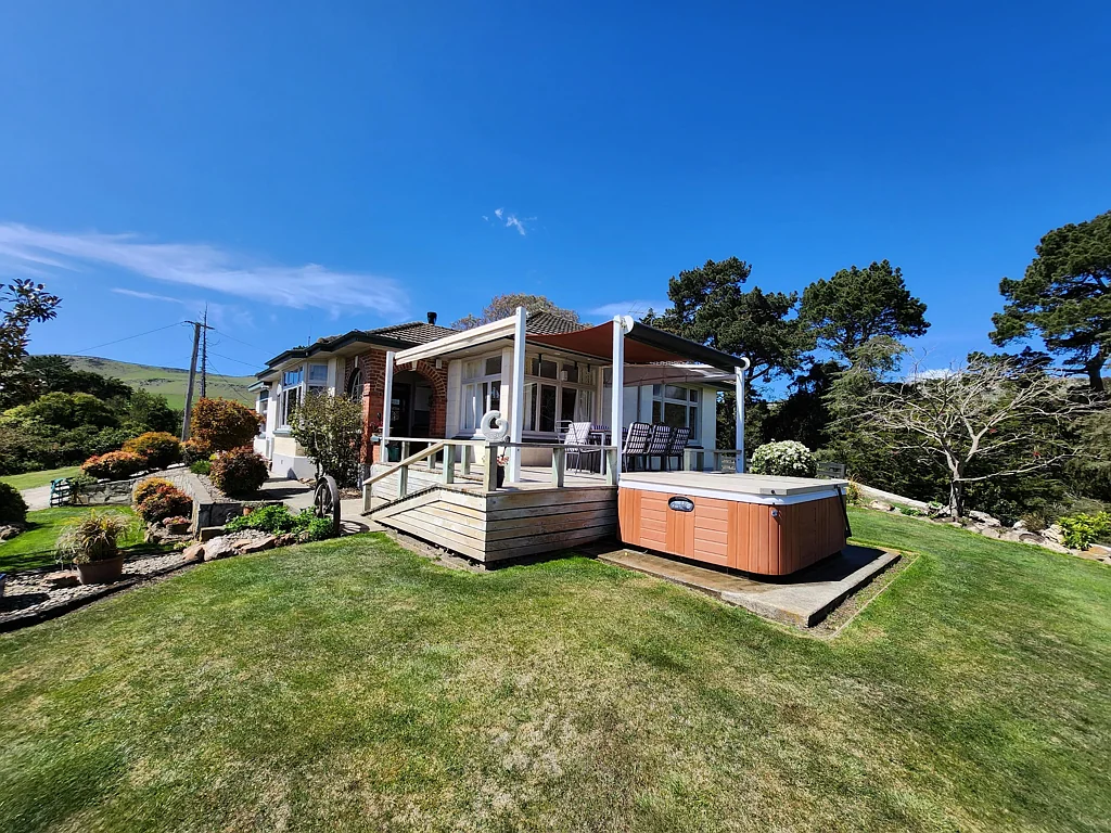 Enfield and Surrounds  Secluded Oasis