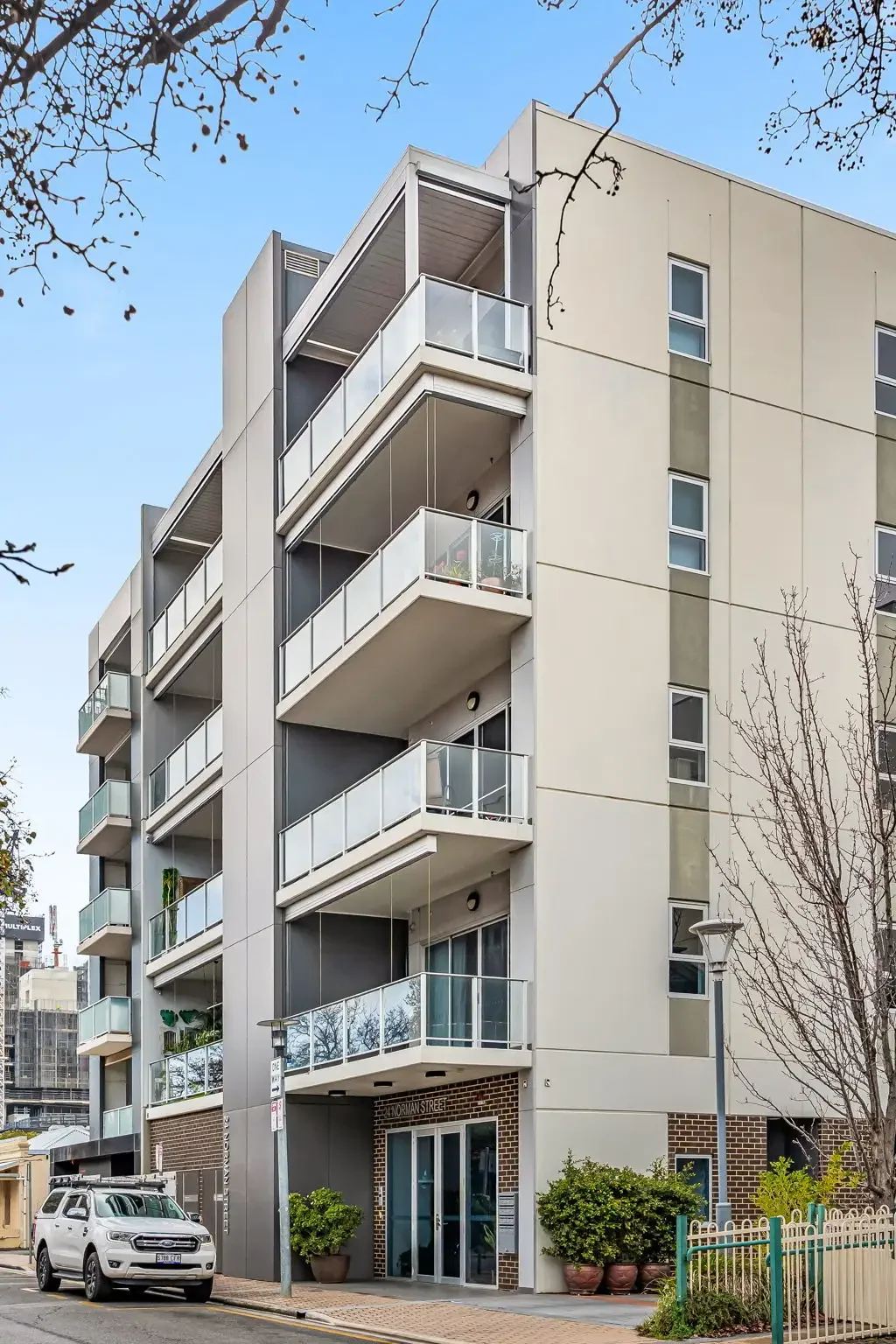 Stylish & Fully Furnished City Living