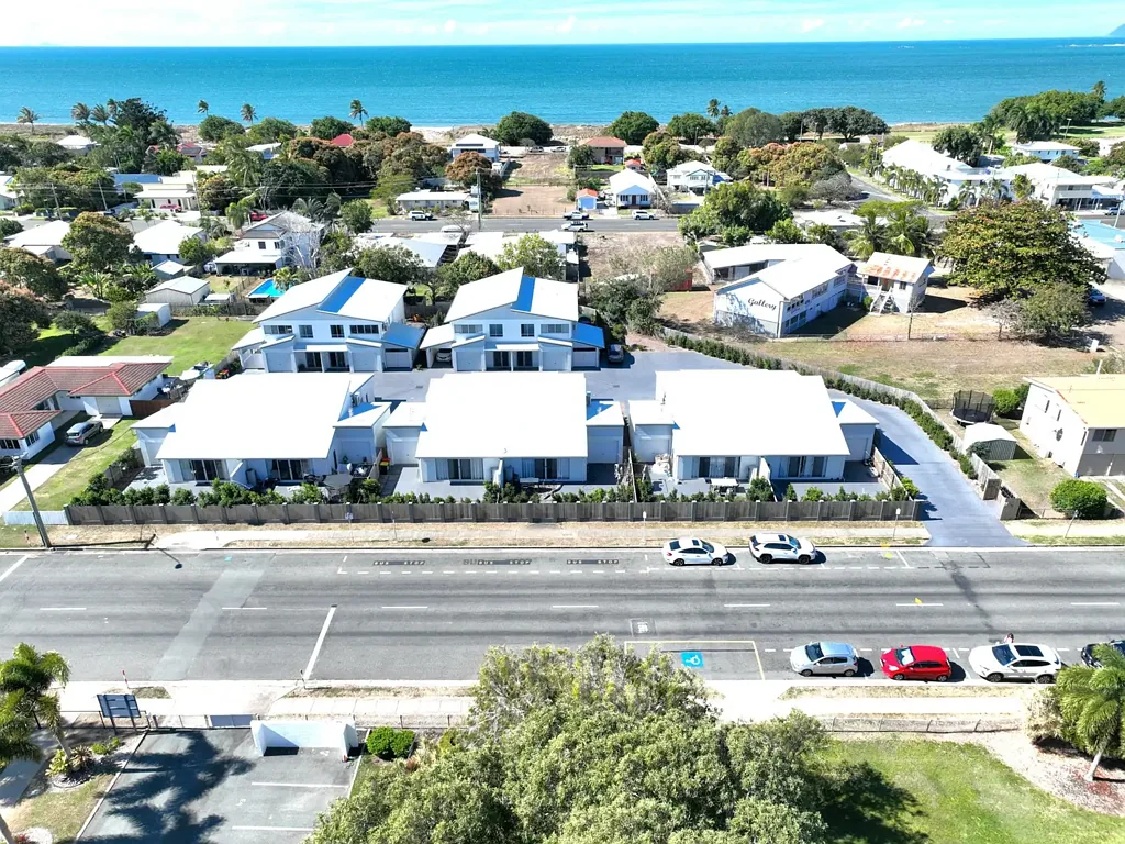 BRAND NEW 3 BEDROOM VILLA LOCATED AT QUEENS BEACH