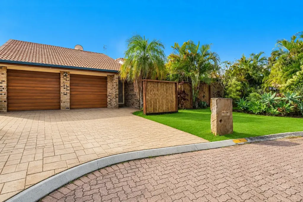 Family Home with Incredible Indoor-Outdoor Living in the Heart of Burleigh Waters