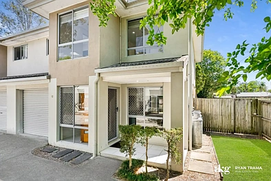 Eagleby 3Kwarto MOVE-IN READY - PRIVATE CORNER TOWNHOUSE!