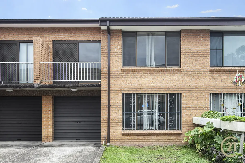 Cabramatta 3Zimmer Perfectly Positioned 3 Bedroom Townhouse