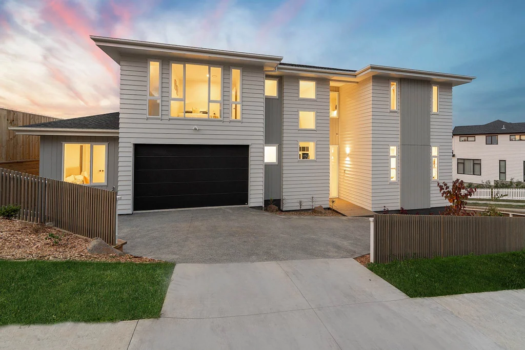 Millwater 5房  Corner-Site Gem with Granny Potential