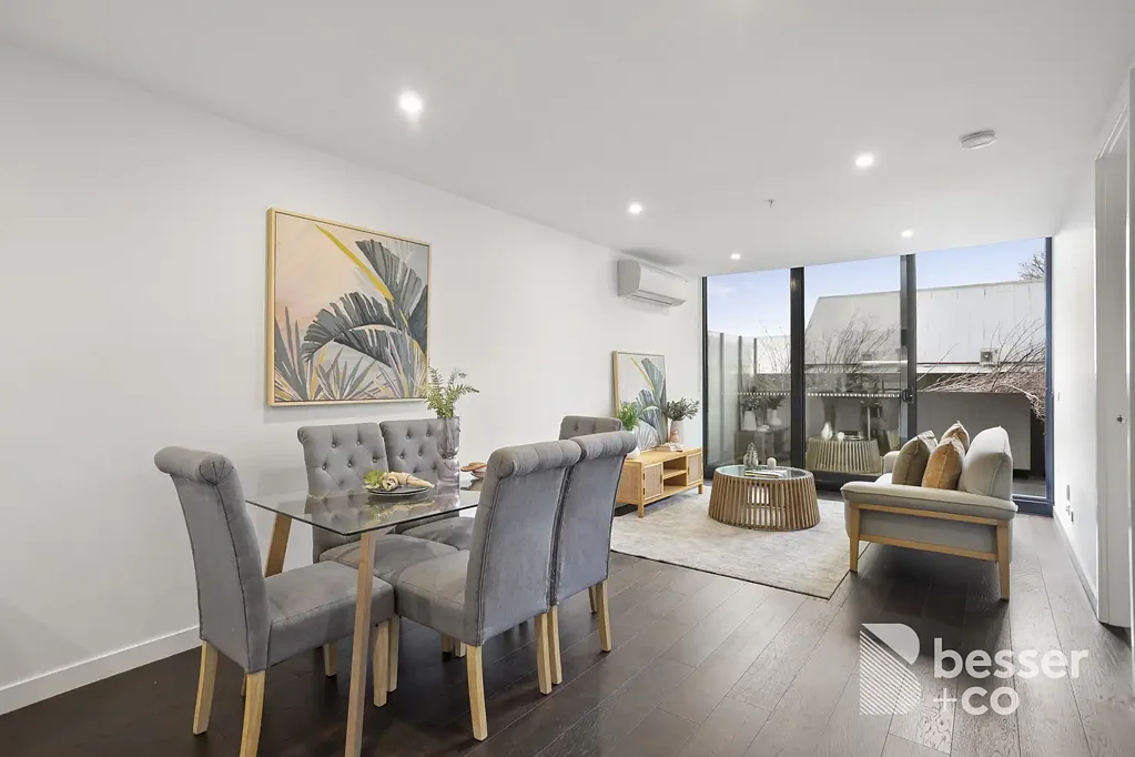 Malvern East 3房 Harvard地段朝北奢居 Miele电器主卧套 双阳台步行商圈 学府旁宁静私密 A Boutique Indulgence of Unexpected Brilliance