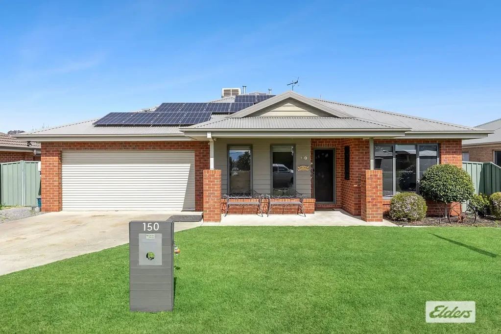 Howlong 4房  Spacious Family Living- an Entertainer's Retreat