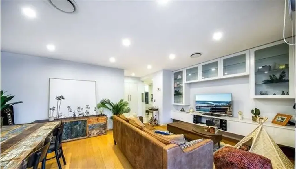 Modern Ground Floor, Close to Beach