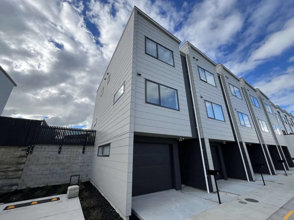 Three bedroom and garage