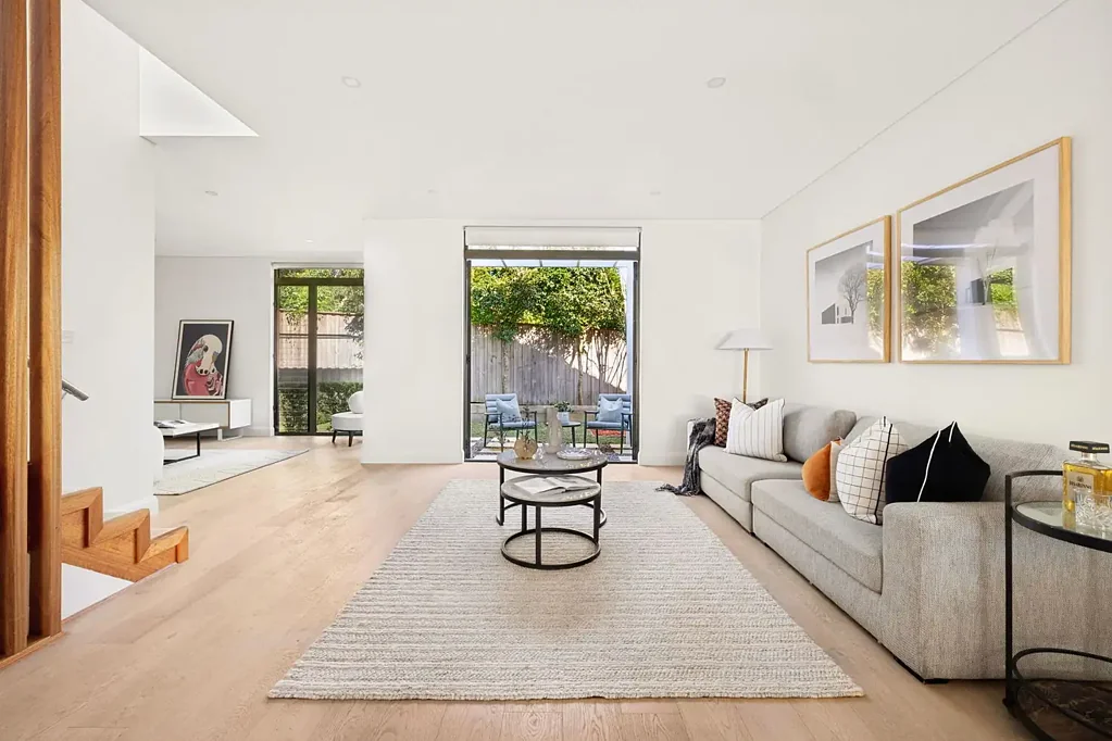Croydon 2房 优质联排别墅，尽享轻松现代生活 Carefree Modern Living in a Quality townhouse