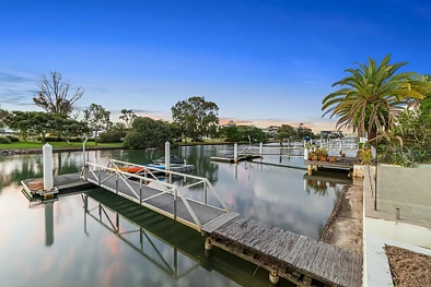 Mooloolaba 5房  DEEPWATER MOOLOOLABA - ENTRY LEVEL NORTH FACING OPPORTUNITY!