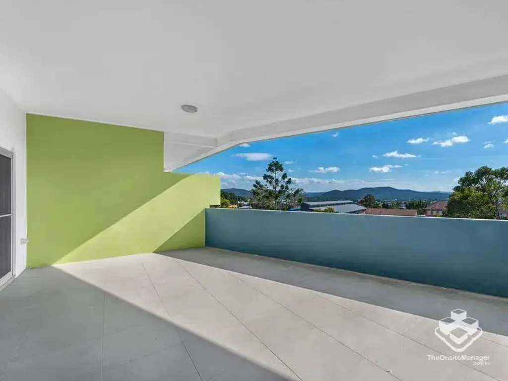 Spacious & quiet unit with beautiful view