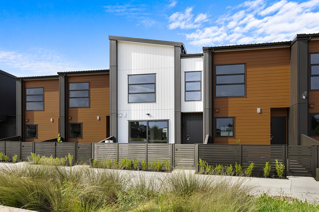 121 Otuwairoa Esplanade, Papakura, Auckland