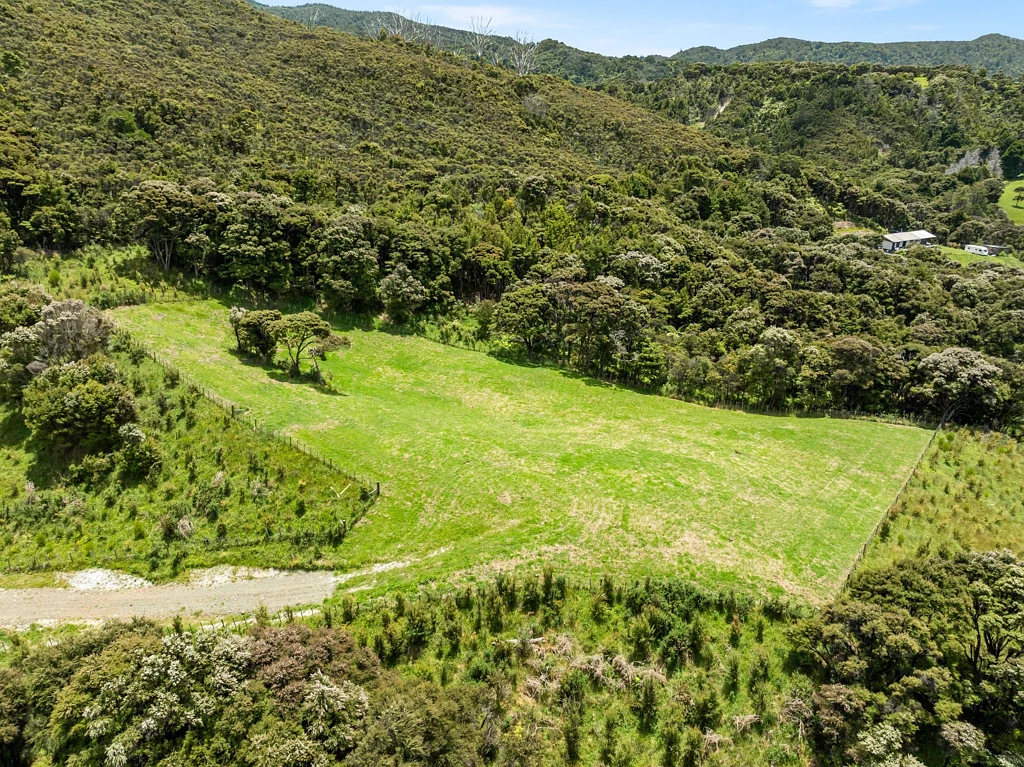 Mangawhai Heads Prime Position on Pa Hill Lane!