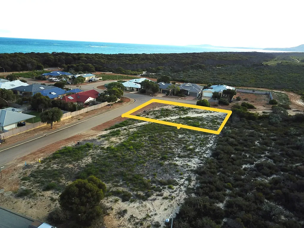 8 Eucla Way, Hopetoun, WA 6348
