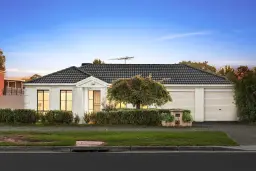 31 Hutchinson Drive, Lynbrook