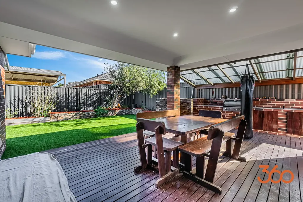 Brabham 4Zimmer Stylish Brabham Living with Exceptional Outdoor Entertaining