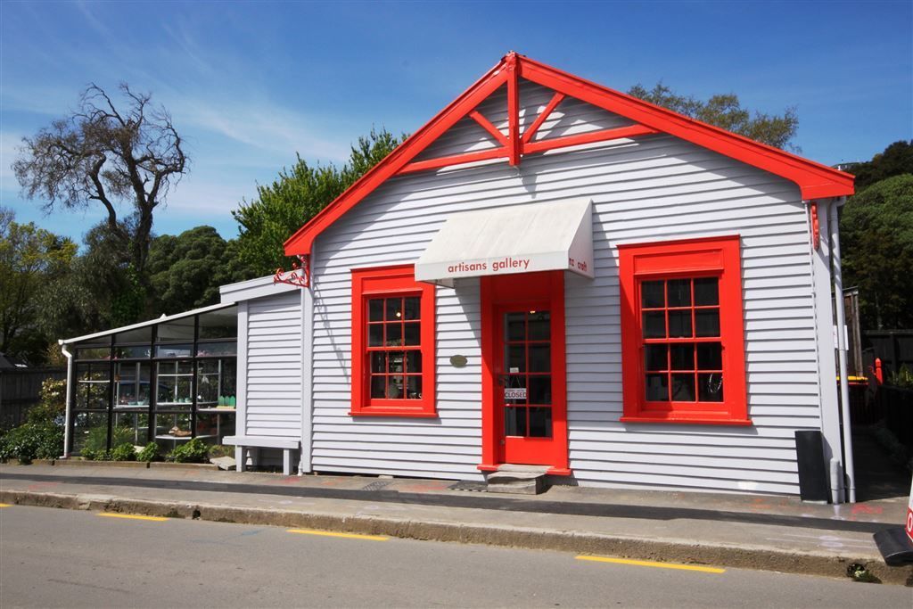 Commercial Banks Peninsula