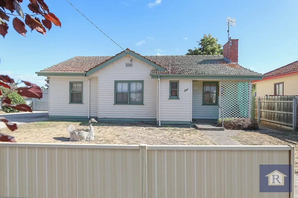 8 Johnstone Crescent, Colac, VIC 3250