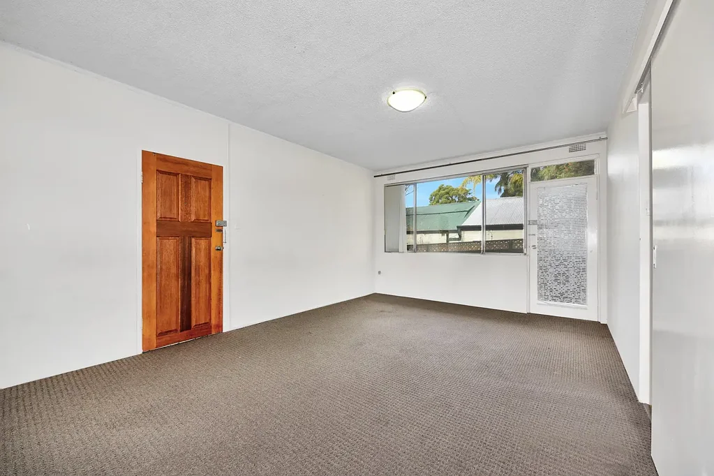 Two-Bedroom Unit in Petersham!