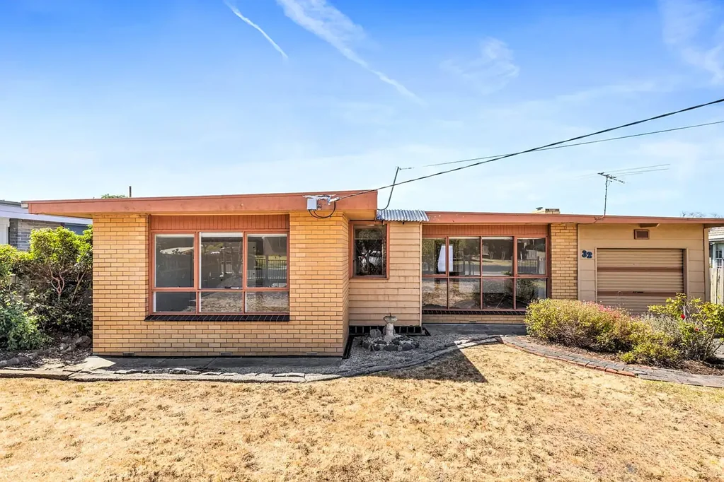 Fresh, Spacious & Great Location