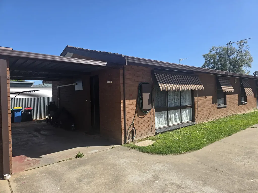 Renovated 2 bedroom unit
