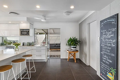 2 Lawrence Street, Mooloolaba, QLD 4557, 3 slaapkamers, 2 badkamers, House