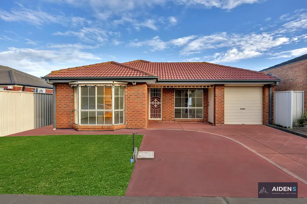 Modern & Low-Maintenance Living in Prime Location!
