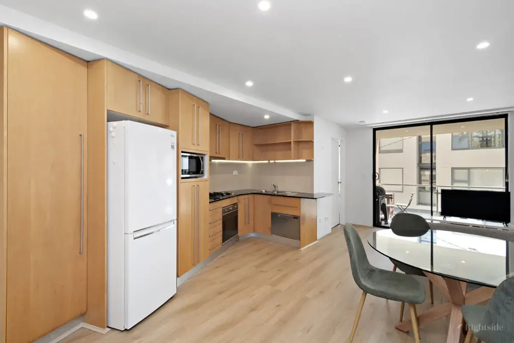 Furnished Executive Apartment in Central Manly