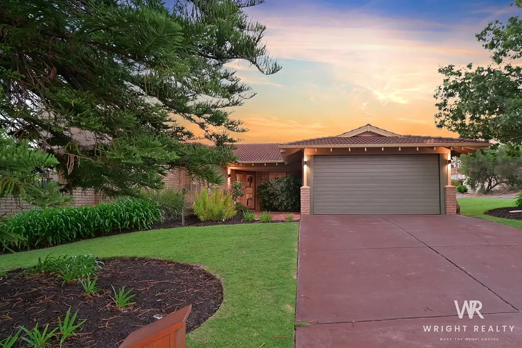 Joondalup 4ห้องนอน *UNDER OFFER* Character, Space and Your Own Private Oasis