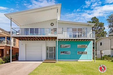 33 Coronation Drive, Broulee, NSW 2537, 4 Bedrooms, 3 Bathrooms, House