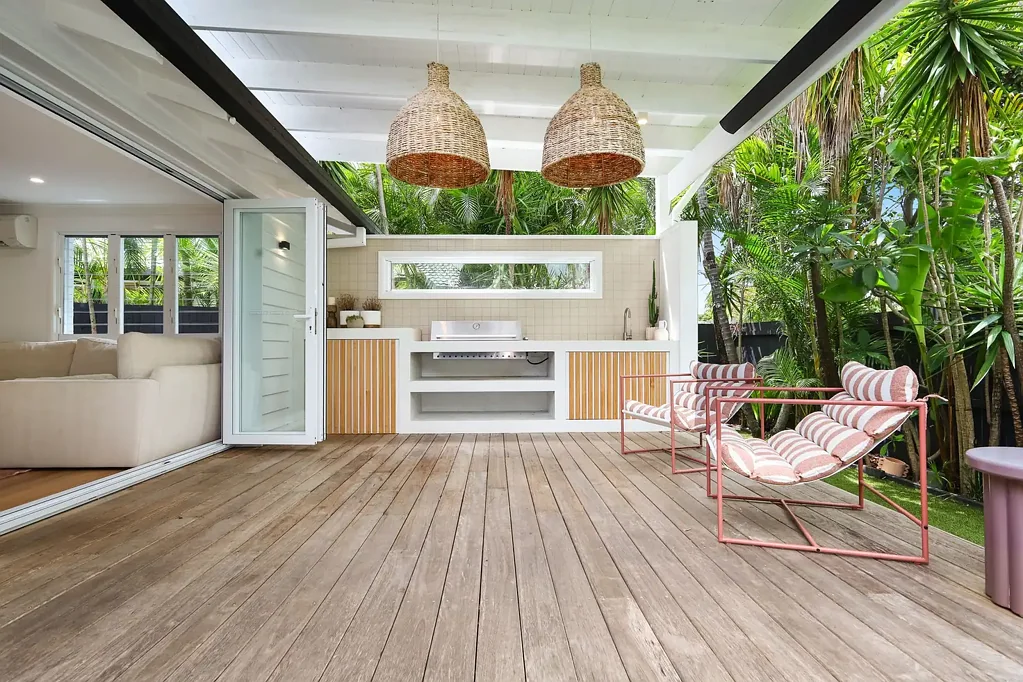 2/15 Macaw Avenue, Miami, QLD 4220