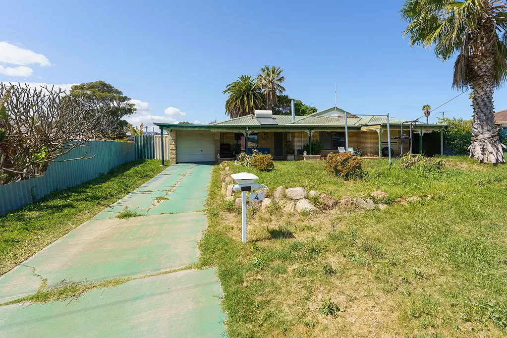 Yanchep 3 Slaapkamer 3/1 HOUSE + GRANNY FLAT ON 812 M2 BLOCK