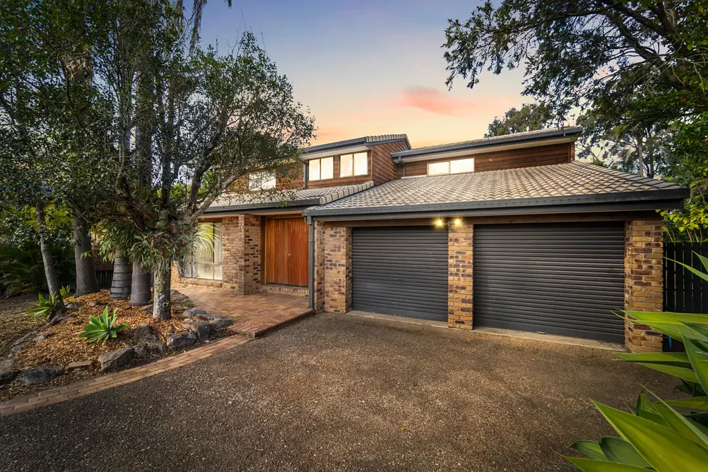Petrie 4Kwarto Family Living, Resort-Style Entertaining & Elevated Privacy