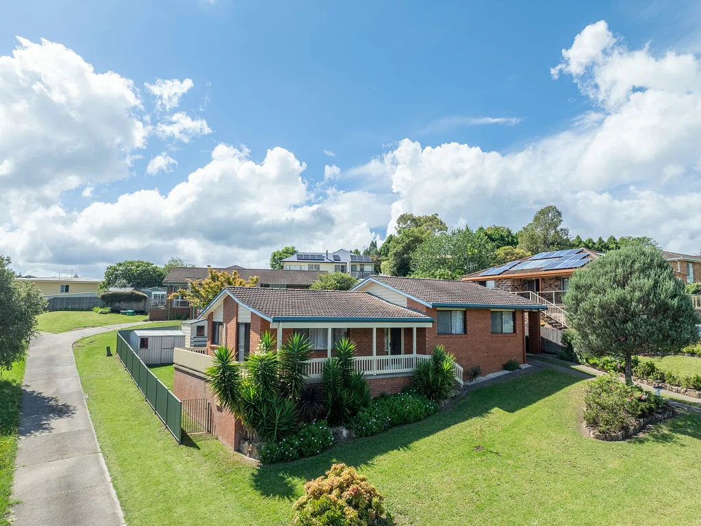 16 Laws Drive, Bega, NSW 2550