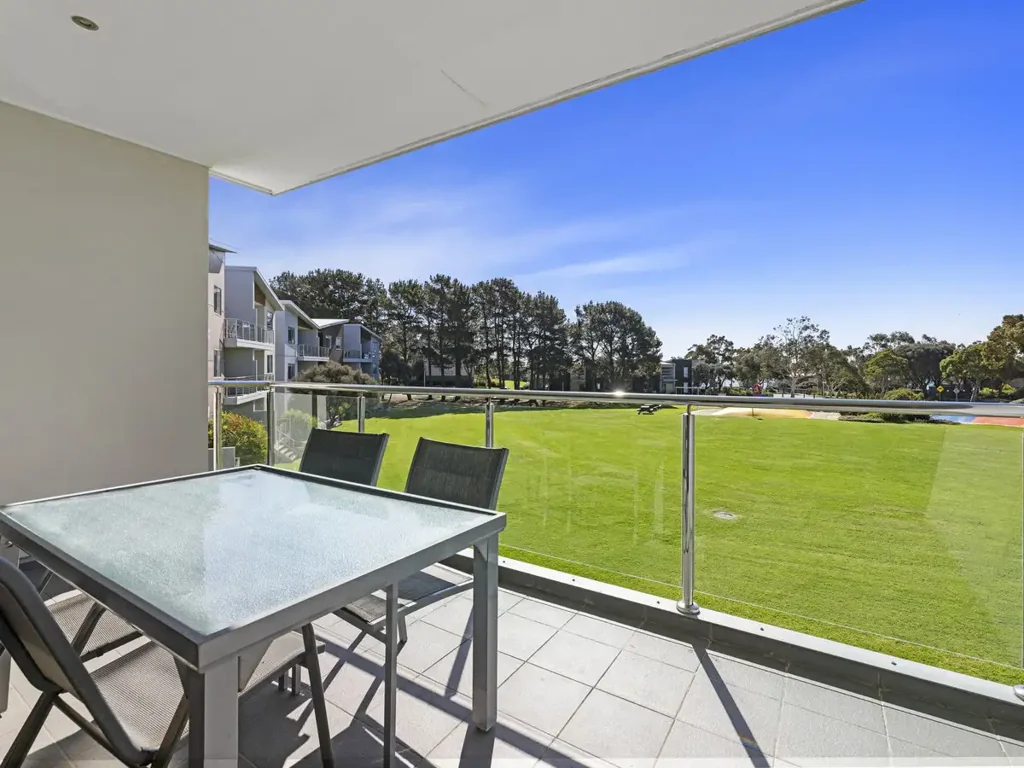 San Remo 2Kwarto North-Facing Luxury with Sweeping Bay Views