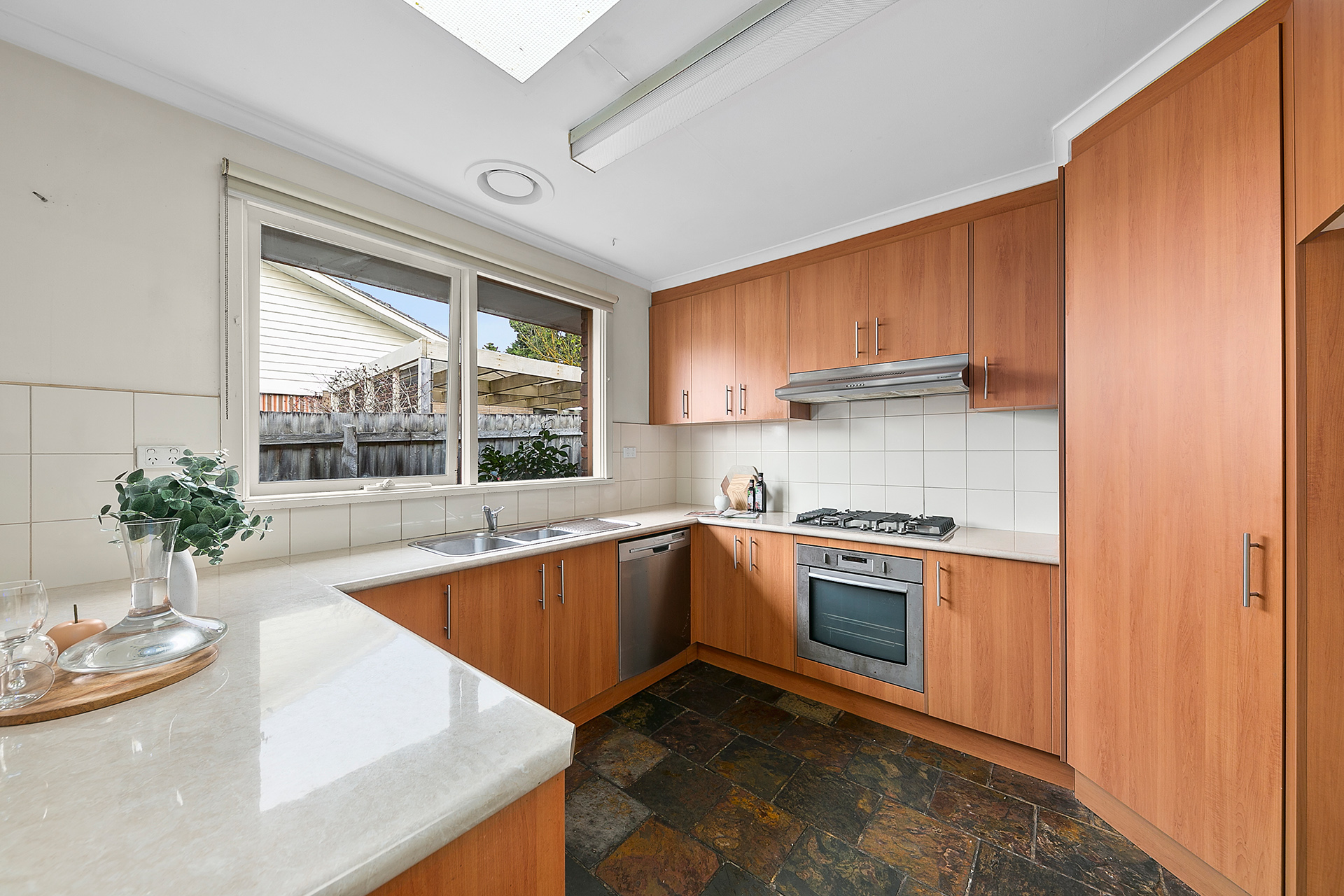 27 KING ARTHUR DR, GLEN WAVERLEY VIC 3150, 0 Kuwarto, 0 Banyo, House