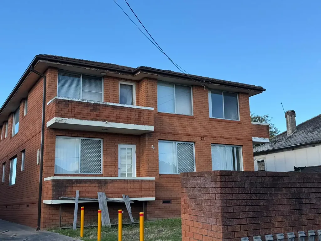 Bright & Convenient 2 Bedroom Unit in Lakemba - Available Now!