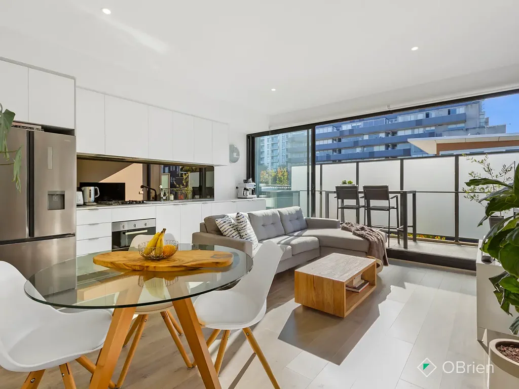 206/83 Tram Road, Doncaster, VIC 3108