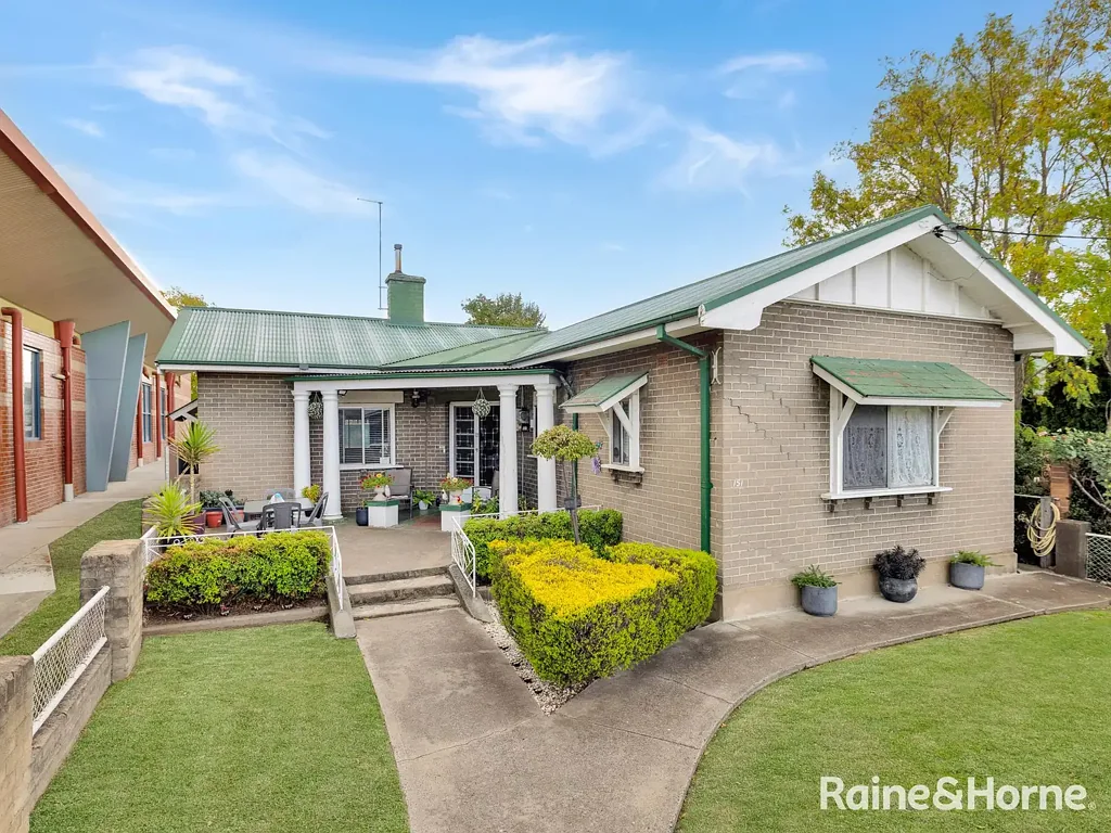 Bathurst 4房  FEDERATION CHARM IN A PRIME CBD LOCATION